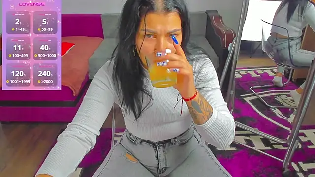 MiaKiittyy online show from 23, 10, 2025