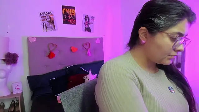 TifanyAmazinng online show from 10, 2, 2026