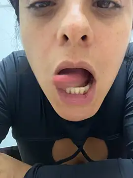 Snapshot of Moon-Lice chatting on 8, 4, 2026 Moon-Lice online show from 8, 4, 2026