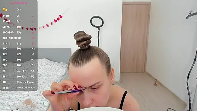 Snapshot of Kelly_Cartier chatting on 9, 3, 2026 Kelly Cartier online show from 9, 3, 2026