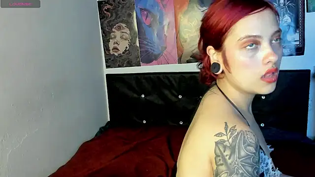 Snapshot of nathaly_wild chatting on 13, 9, 2025 nathaly wild online show from 13, 9, 2025
