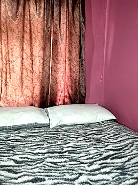 BrownRoxxane6 online show from 29, 10, 2025