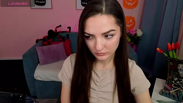 MyEllaLuvs online show from 1, 11, 2025