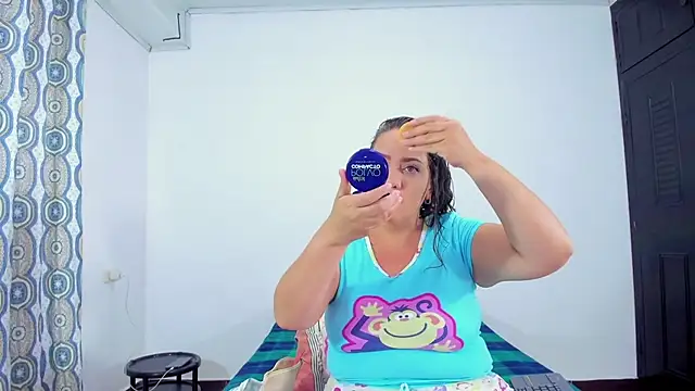 caamii foxx online show from 13, 11, 2025