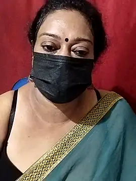 Snapshot of surekha-30 chatting on 5, 10, 2025 surekha-30 online show from 5, 10, 2025