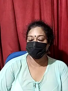 Snapshot of surekha-30 chatting on 14, 10, 2025 surekha-30 online show from 14, 10, 2025