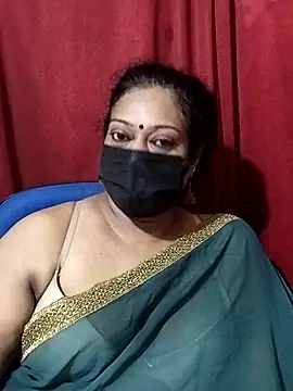 Snapshot of surekha-30 chatting on 4, 11, 2025 surekha-30 online show from 4, 11, 2025