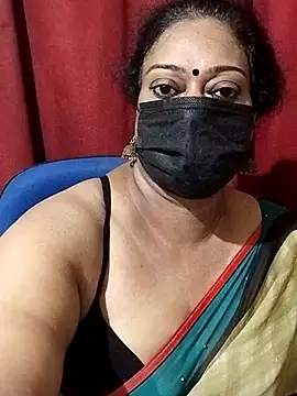 Snapshot of surekha-30 chatting on 8, 11, 2025 surekha-30 online show from 8, 11, 2025