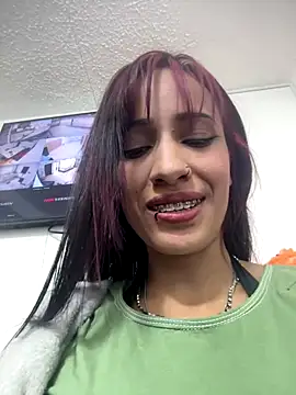 Snapshot of KatherineMurfiphi chatting on 15, 10, 2025 KatherineMurfiphi online show from 15, 10, 2025