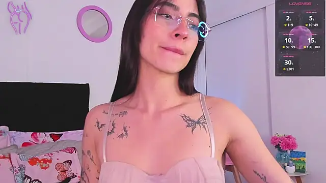 Snapshot of Aryane_art_ chatting on 12, 11, 2025 Aryane art online show from 12, 11, 2025