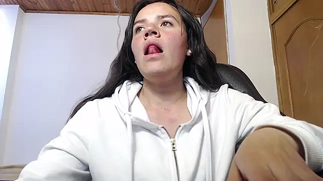 Skylar Serenity online show from 16, 9, 2025