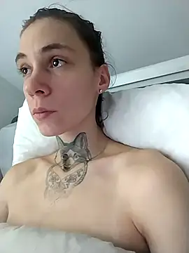 HoneySquirrel online show from 7, 10, 2025