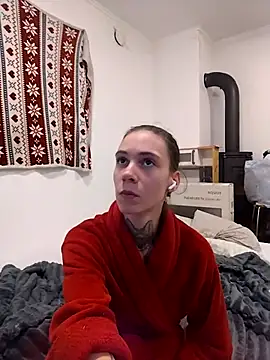 HoneySquirrel online show from 18, 10, 2025