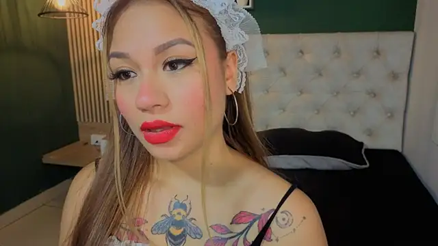 sky collinss online show from 31, 10, 2025