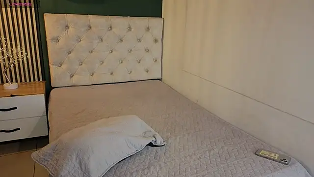 sky collinss online show from 10, 11, 2025