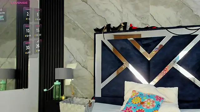 VanessaHard as online show from 3, 2, 2026