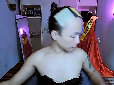 Snapshot of YourNikkieXxx chatting on 21, 10, 2025 YourNikkieXxx online show from 21, 10, 2025