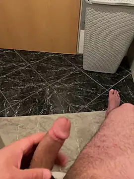 Snapshot of geilheit12 chatting on 13, 11, 2025 geilheit12 online show from 13, 11, 2025