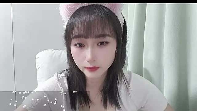 Snapshot of Honeysexy-1 chatting on 19, 10, 2025 Honeysexy-1 online show from 19, 10, 2025
