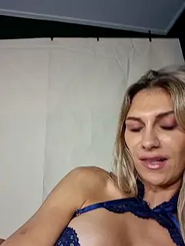 Snapshot of Melody1600 chatting on 23, 10, 2025 Melody1600 online show from 23, 10, 2025