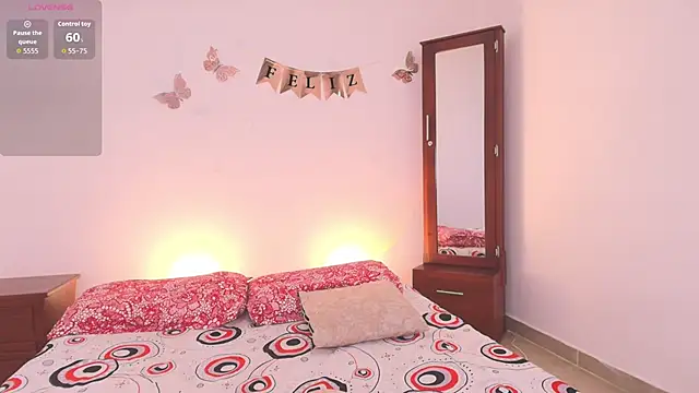 mia jones21 online show from 5, 11, 2025