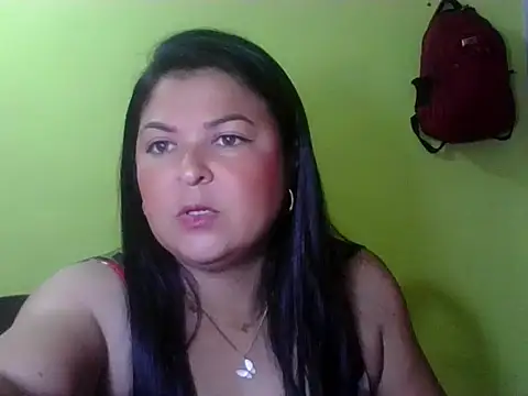 Snapshot of anapaulaa chatting on 24, 10, 2025 anapaulaa online show from 24, 10, 2025