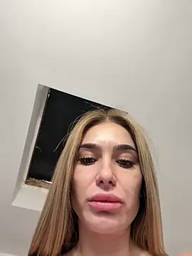 Snapshot of KaseyQuinn_ chatting on 22, 11, 2025 KaseyQuinn online show from 22, 11, 2025