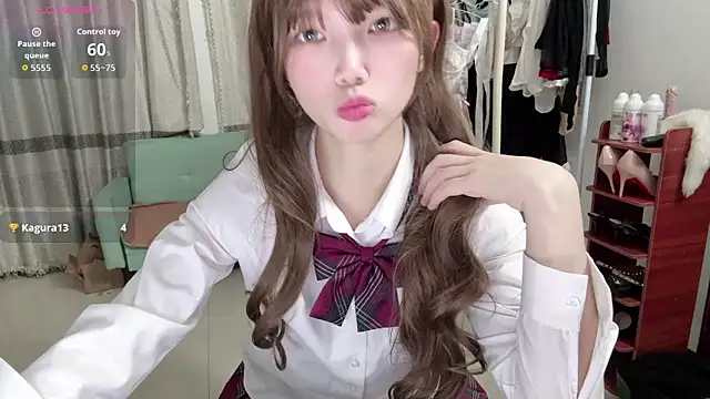 Yiyi-707 online show from 13, 10, 2025