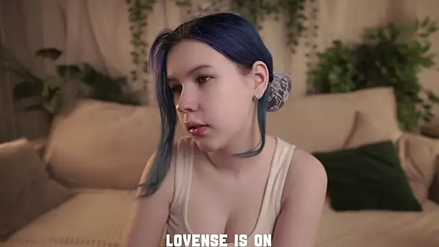 Snapshot of ElizSpieth chatting on 21, 12, 2025 ElizSpieth online show from 21, 12, 2025