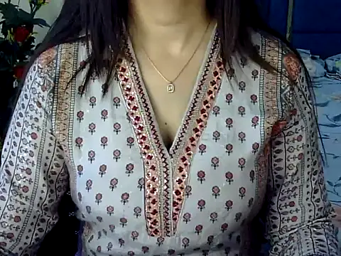 Snapshot of Rumi_cute chatting on 8, 3, 2026 Rumi cute online show from 8, 3, 2026