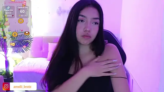 Snapshot of Ameliiaa_tay chatting on 12, 11, 2025 Ameliiaa tay online show from 12, 11, 2025