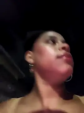 Snapshot of Mia-sensual chatting on 8, 11, 2025 Mia-sensual online show from 8, 11, 2025