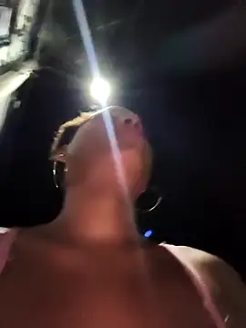 Snapshot of Mia-sensual chatting on 11, 11, 2025 Mia-sensual online show from 11, 11, 2025