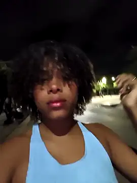 Snapshot of Mia-sensual chatting on 21, 11, 2025 Mia-sensual online show from 21, 11, 2025