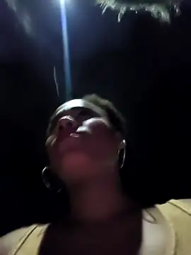 Snapshot of Mia-sensual chatting on 22, 11, 2025 Mia-sensual online show from 22, 11, 2025