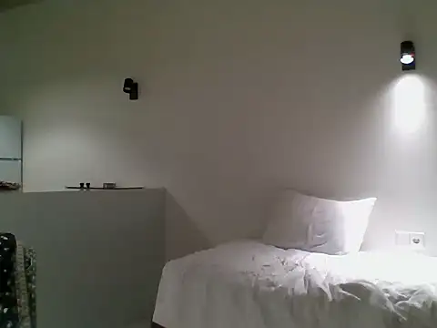 ALICAINWONDERLAND online show from 9, 10, 2025