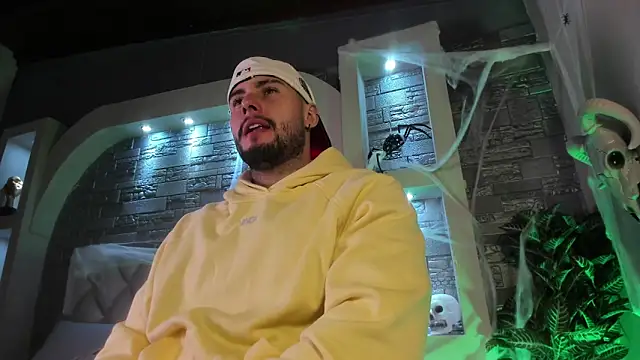 Snapshot of dominic_de_luca chatting on 24, 10, 2025 dominic de luca online show from 24, 10, 2025