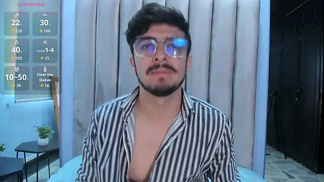 AaronFuentes7 online show from 26, 9, 2025