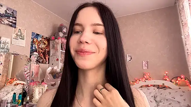 Snapshot of AxyKitten chatting on 10, 10, 2025 AxyKitten online show from 10, 10, 2025