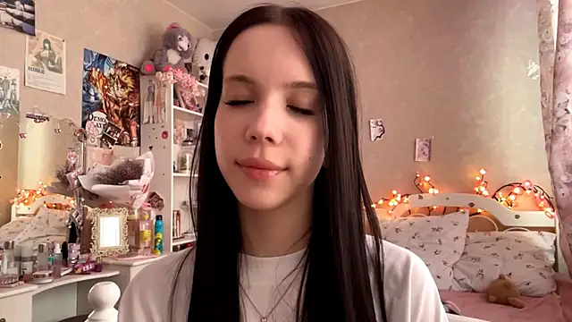 Snapshot of AxyKitten chatting on 16, 10, 2025 AxyKitten online show from 16, 10, 2025