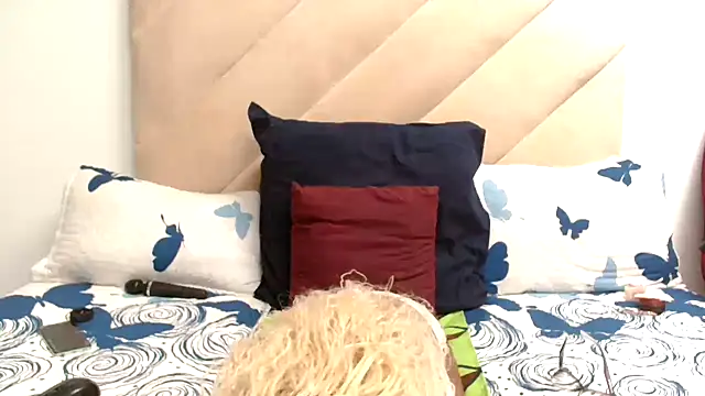 Snapshot of XXBUBBLYBARBIEXX chatting on 3, 11, 2025 XXBUBBLYBARBIEXX online show from 3, 11, 2025