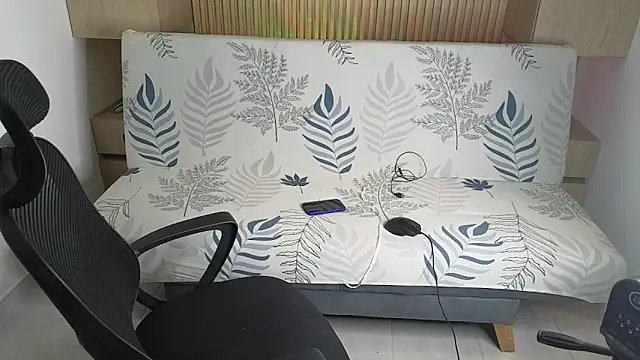 samiacooper25 online show from 3, 12, 2025