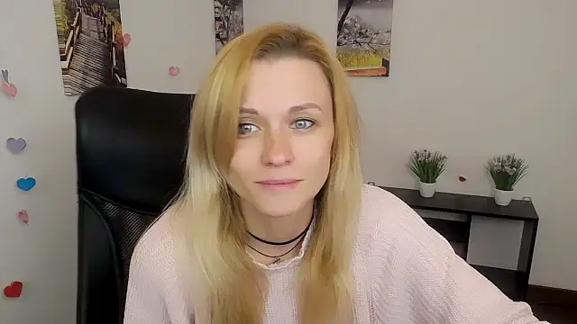 Snapshot of PeppyMia chatting on 12, 10, 2025 PeppyMia online show from 12, 10, 2025