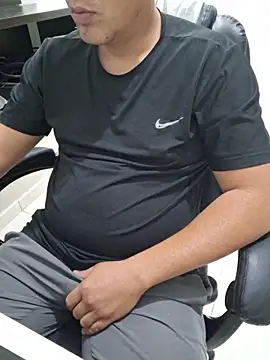 Snapshot of Carloskasado chatting on 21, 10, 2025 Carloskasado online show from 21, 10, 2025