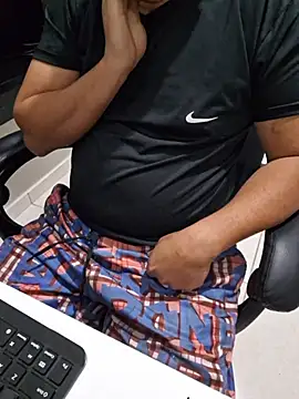 Snapshot of Carloskasado chatting on 30, 10, 2025 Carloskasado online show from 30, 10, 2025