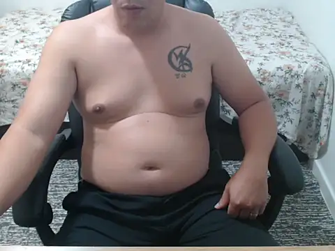 Snapshot of Carloskasado chatting on 8, 11, 2025 Carloskasado online show from 8, 11, 2025