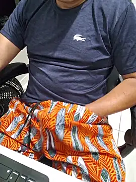 Snapshot of Carloskasado chatting on 10, 11, 2025 Carloskasado online show from 10, 11, 2025