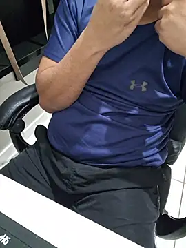 Snapshot of Carloskasado chatting on 20, 11, 2025 Carloskasado online show from 20, 11, 2025