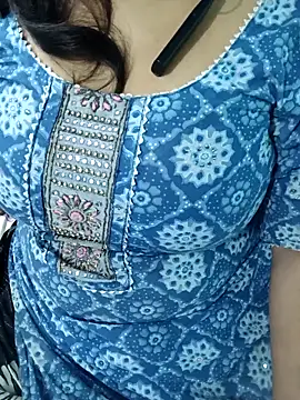 Snapshot of Anjali-bhabhi chatting on 4, 11, 2025 Anjali-bhabhi online show from 4, 11, 2025