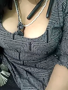 Snapshot of Anjali-bhabhi chatting on 9, 11, 2025 Anjali-bhabhi online show from 9, 11, 2025